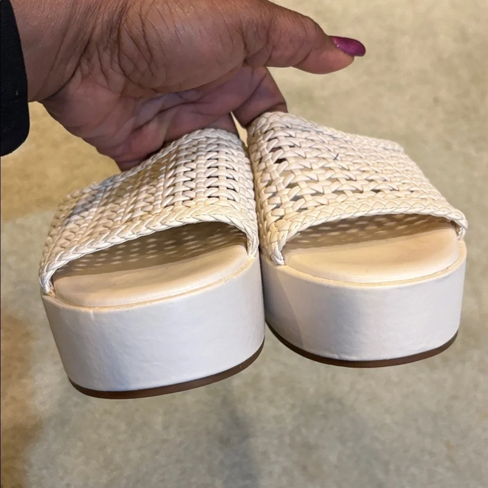 Jessica Simpson Cream Woven Platform Slides-Size 8.5